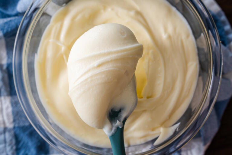 The Best Cream Cheese Frosting