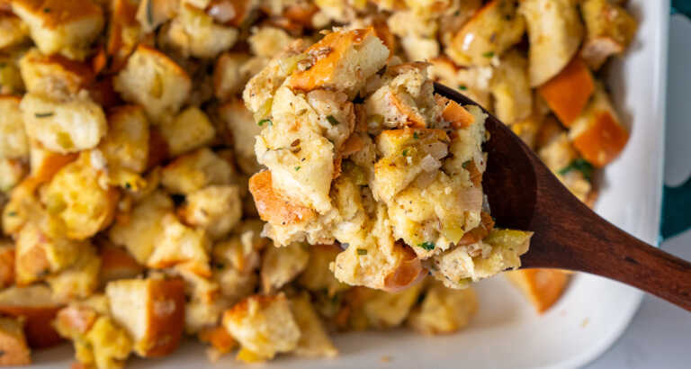 Gwyneth Paltrow’s Classic Bread Stuffing