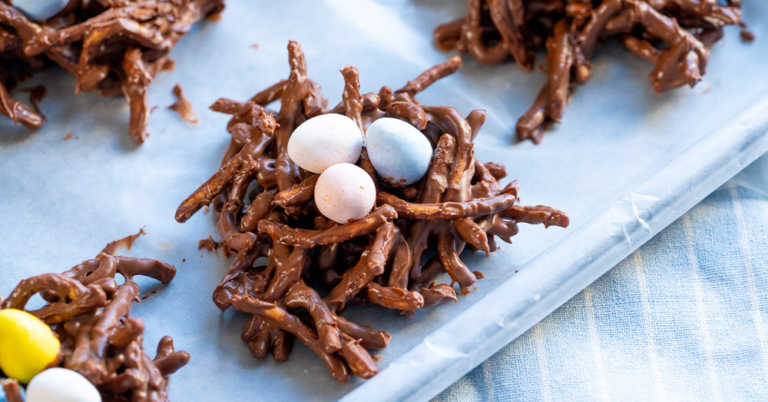 No-Bake Chocolate Easter Egg Nests