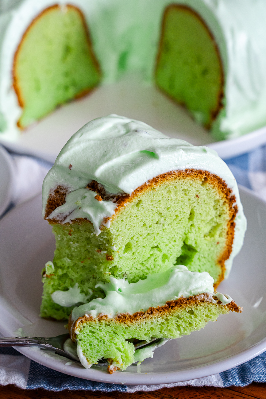 Pistachio Bundt Cake Vertical 11