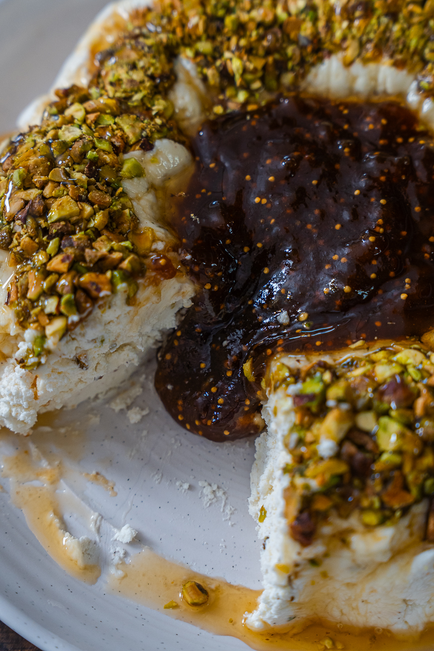 Pistachio Cheese Ring Vertical 12