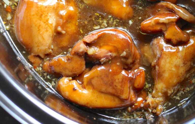Slow Cooker Balsamic Chicken